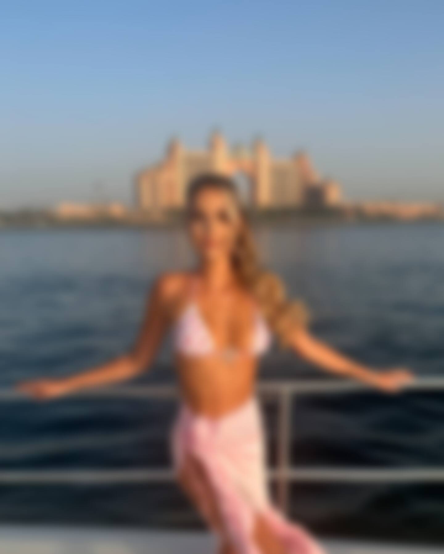 Ани Ми - элитное сопровождение в Дубае